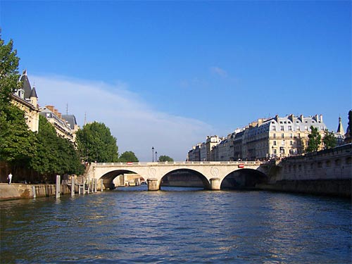 塞纳河（Seine River）